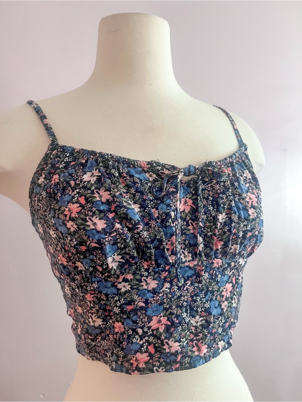 Holster Floral Crop Cami Top - Navy with Pink & Blue Floral size M